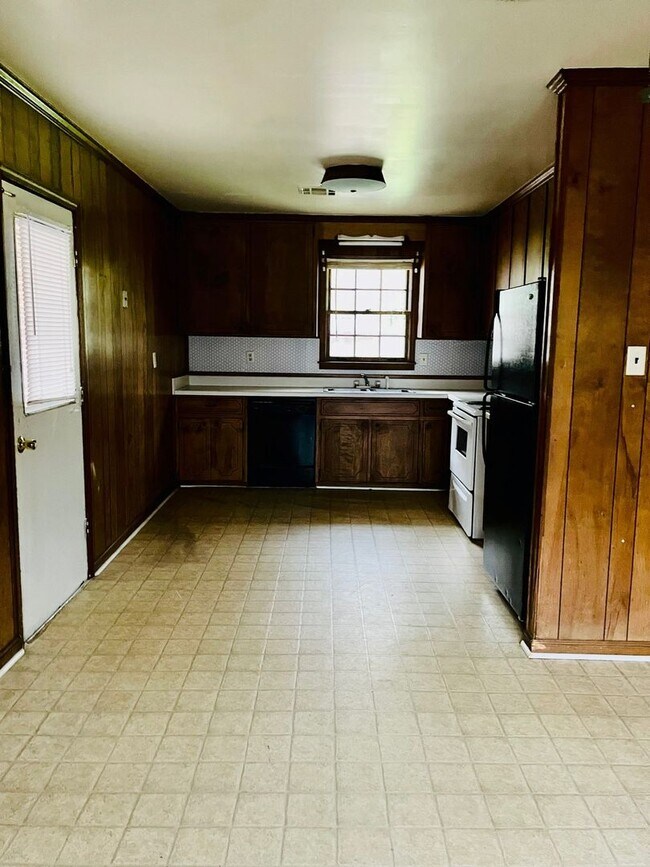 Building Photo - 3 Bed, 2 Bath Home in Prattville!