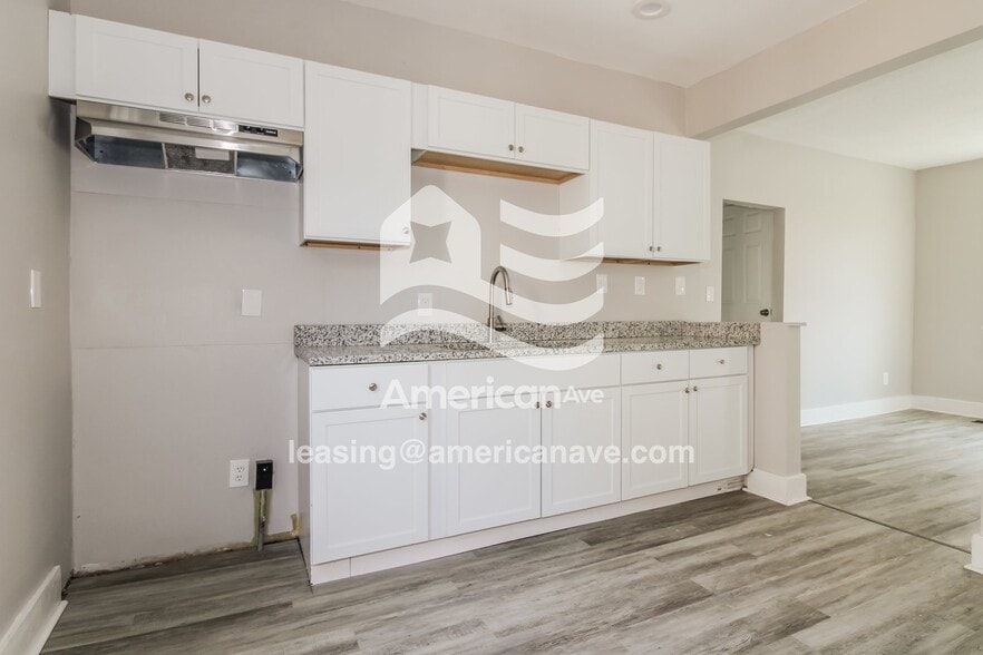 Building Photo - 4354 Somerset Ave