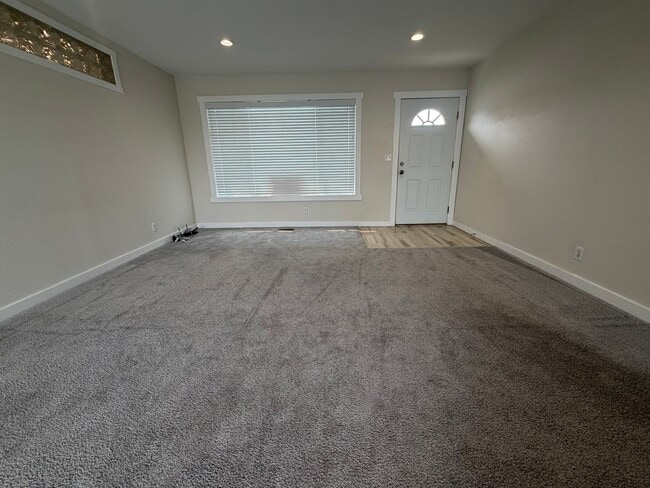 Building Photo - 209 Goldcrest St NW