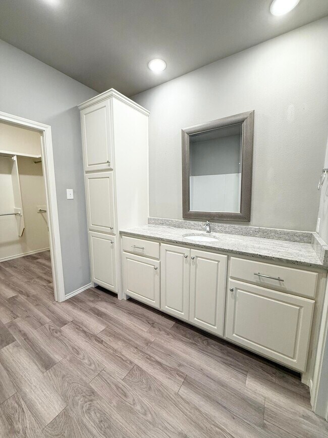 Building Photo - 1217 Preston Trails