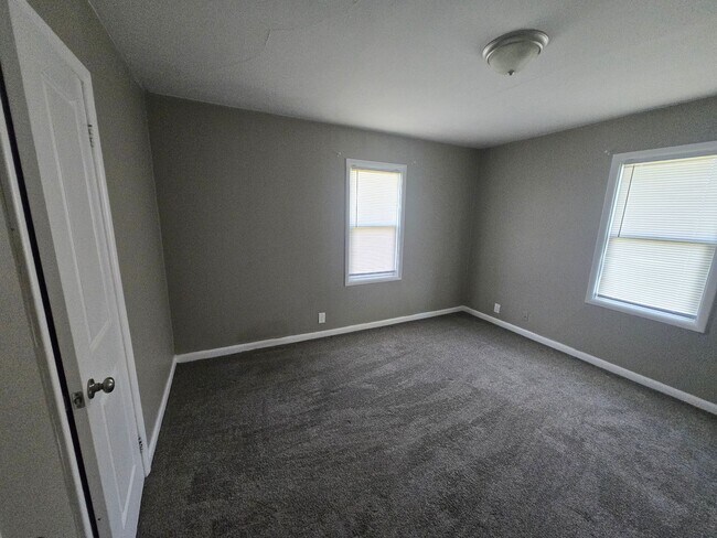 Building Photo - 3 Bedroom - 2 Bath Home in Spokane Valley