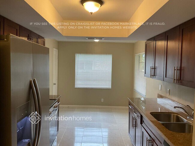 Building Photo - 9019 SW 9th St