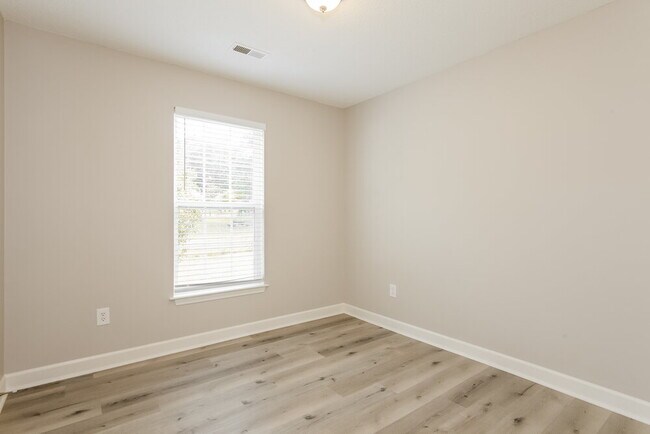 Building Photo - 4834 Hopewood Ln