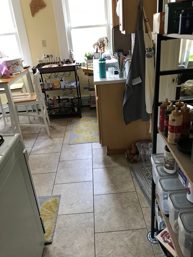 Building Photo - 387 Cambridge St