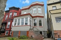 Building Photo - 158 Edgar St