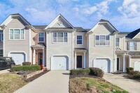 Building Photo - Gorgeous 3BD/2.5BA Townhome in Steele Creek's Lions Gate Community!