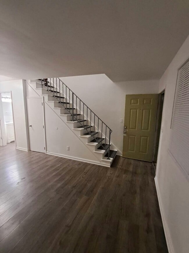 Building Photo - 3532 Dorham Pl