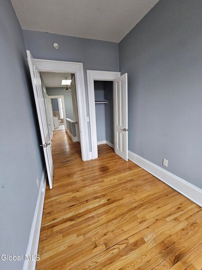 Building Photo - 32 1st St