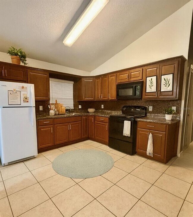 Building Photo - 9535 Lupine Ave