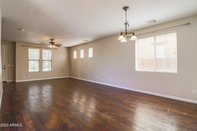 Building Photo - 15304 W Wethersfield Rd