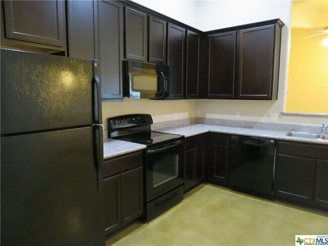 Building Photo - 929 Brown Rock Dr