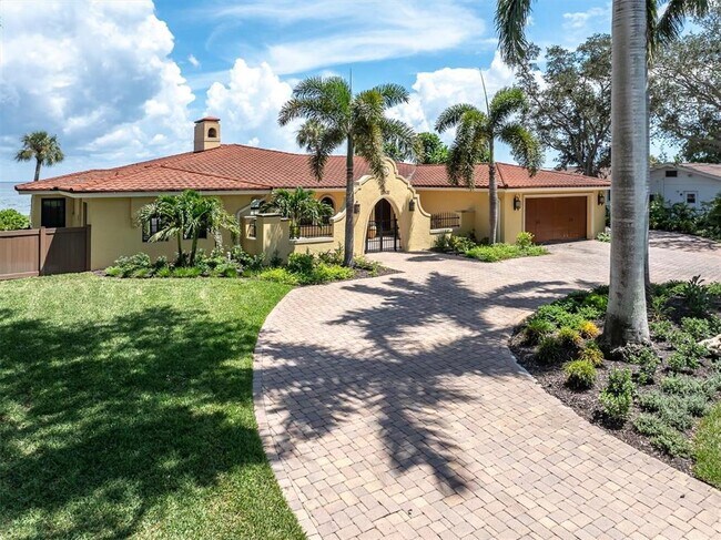 Building Photo - 5810 Bahama Shores Dr S