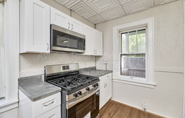 Building Photo - 5021 Ray Ave