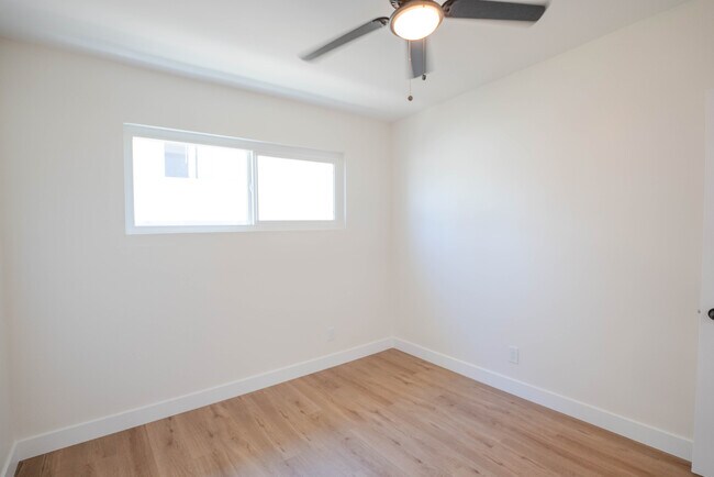 Building Photo - 821 W 167th St