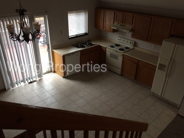 Building Photo - 5622 S Yank Court