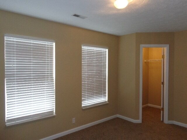 Building Photo - 4112 Longfellow Dr