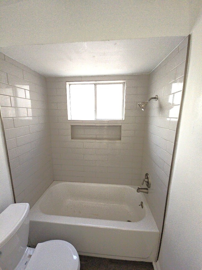 Building Photo - 3810 R V Mayfield Dr