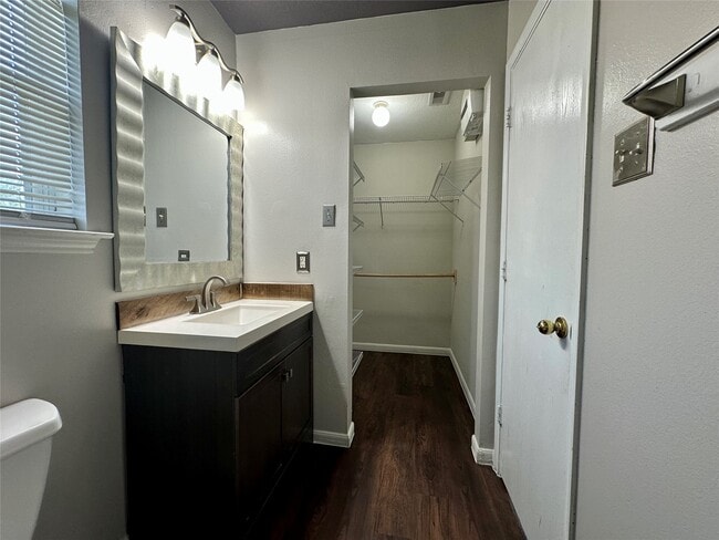 Building Photo - 8607 Heather Bluff Ct