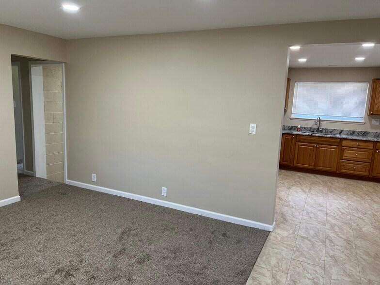 Building Photo - 3588 Toepfer Rd