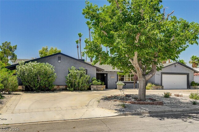 Building Photo - 4153 Woodcrest Rd