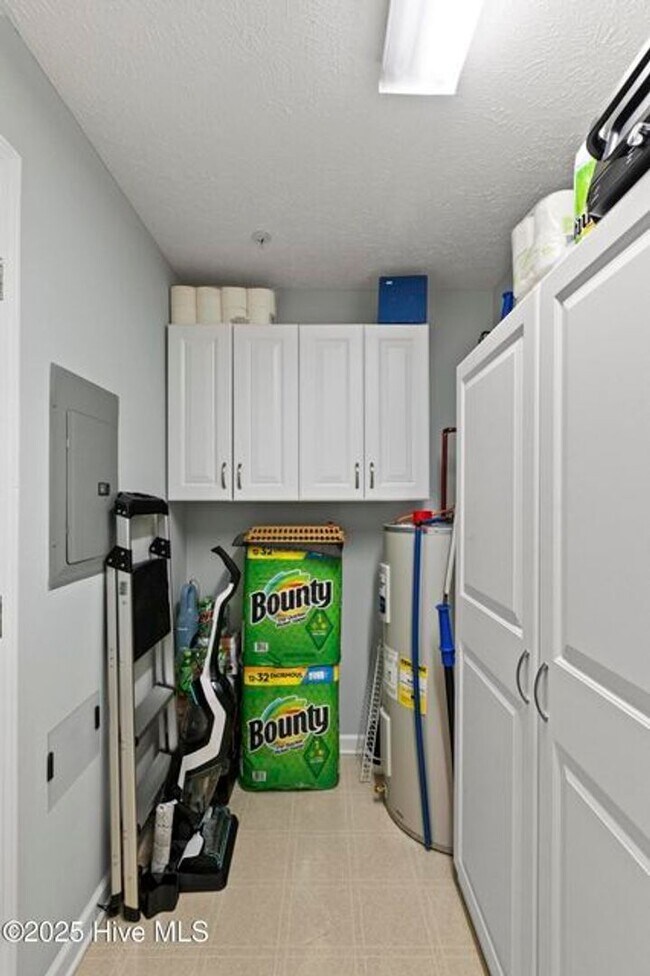 Building Photo - Fully furnished dream condo in Carolina Beach