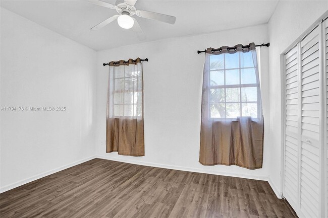 Building Photo - 757 NW 42nd Ave