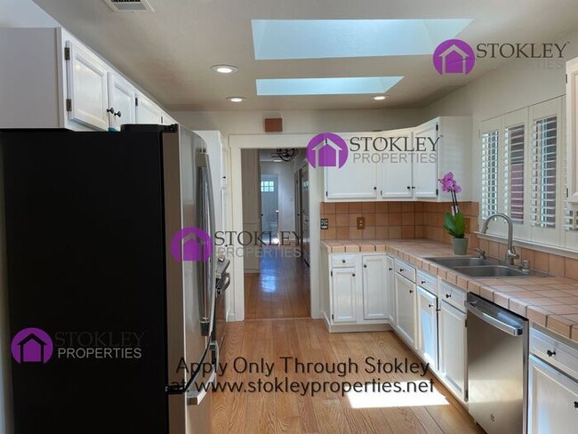 Building Photo - 149 Alegra Ln