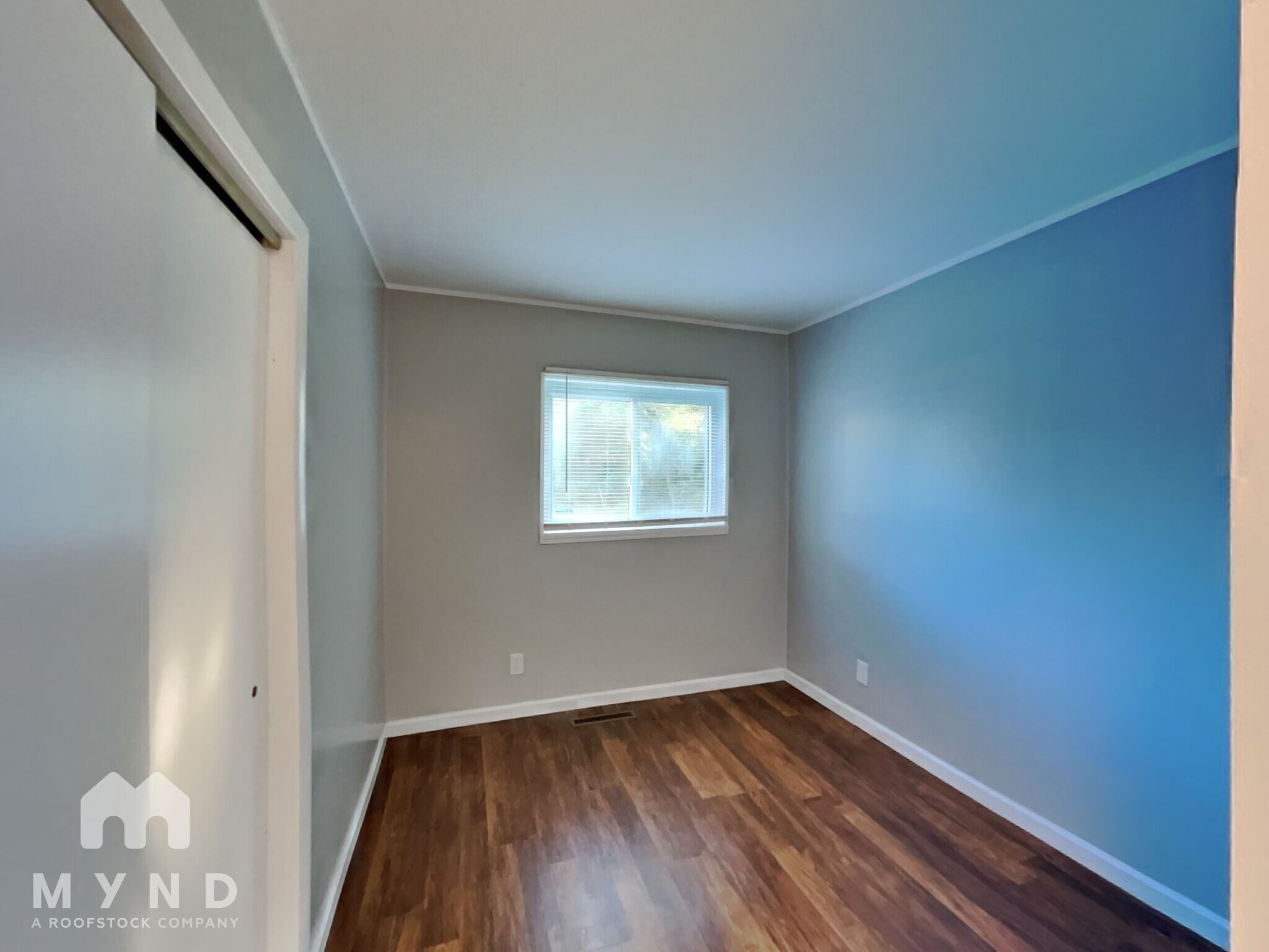 Building Photo - 3049 Bluefield Dr