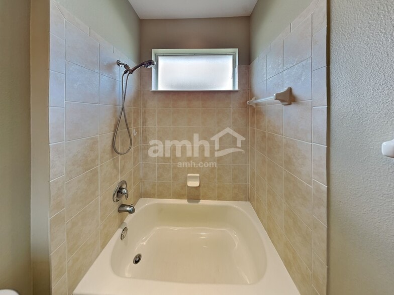 Building Photo - 2311 124th Dr E