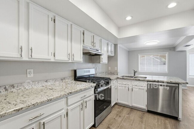 Building Photo - 4397 S Potter Dr