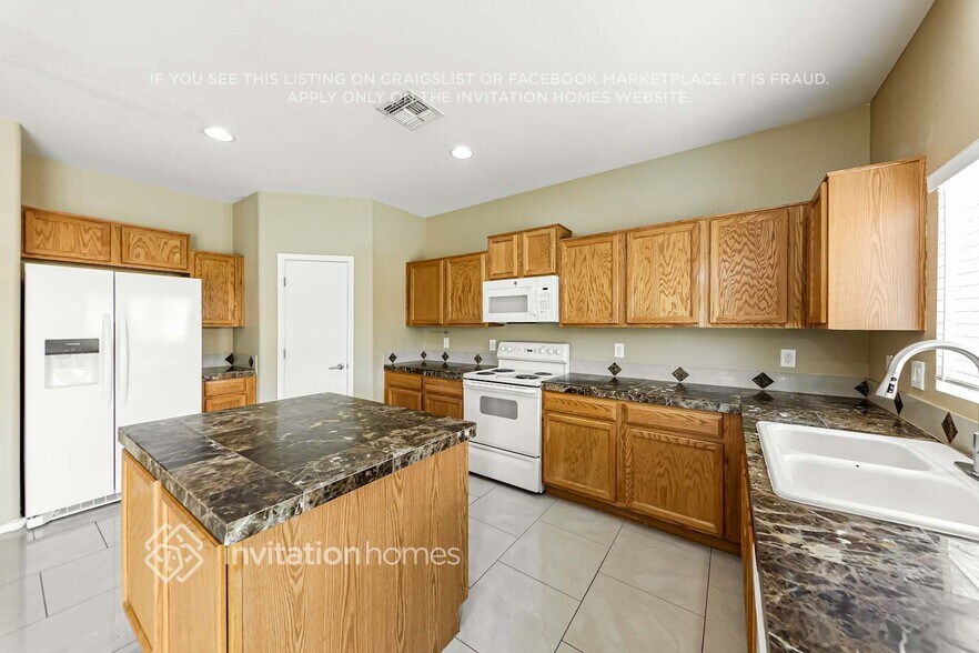 Building Photo - 17272 W Marshall Ln