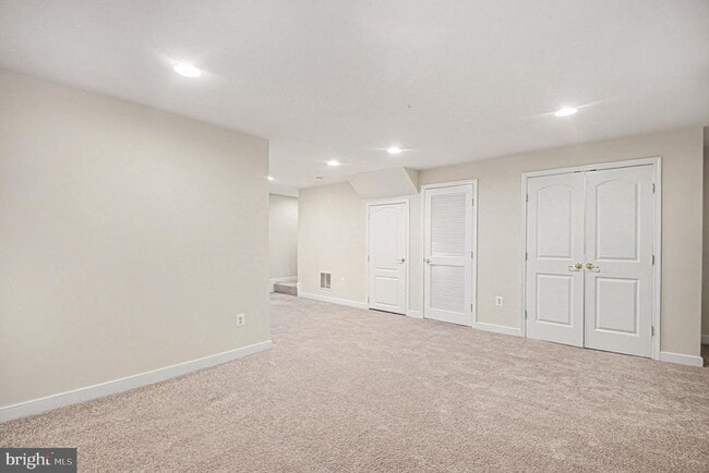 Building Photo - 6080 Ticket Way