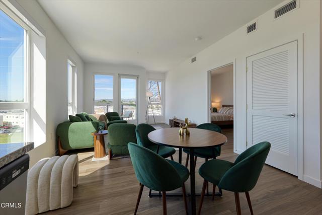 Building Photo - 18900 Parthenia St