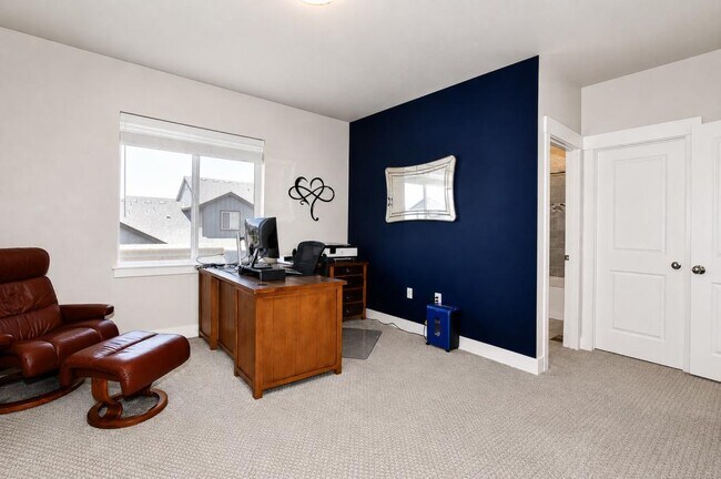 Building Photo - 6245 Vernazza Way