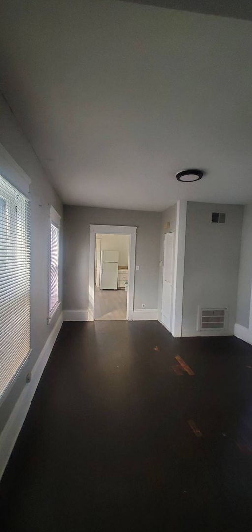 Building Photo - 6721 Edna Ave