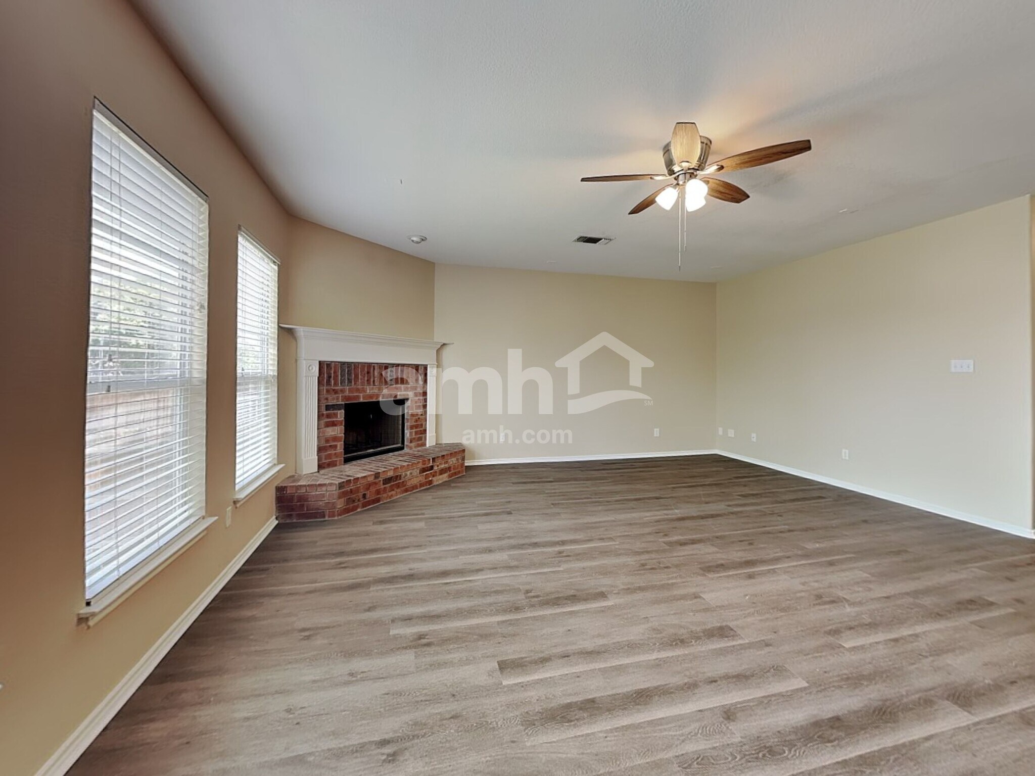 Building Photo - 23007 Airedale Ln