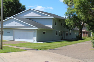 2 BR, 2 car garage - 4602 Speros Ln