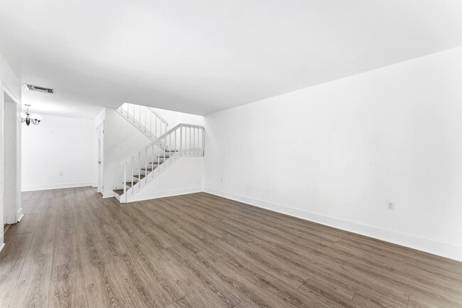 Building Photo - 1700 Embassy Dr