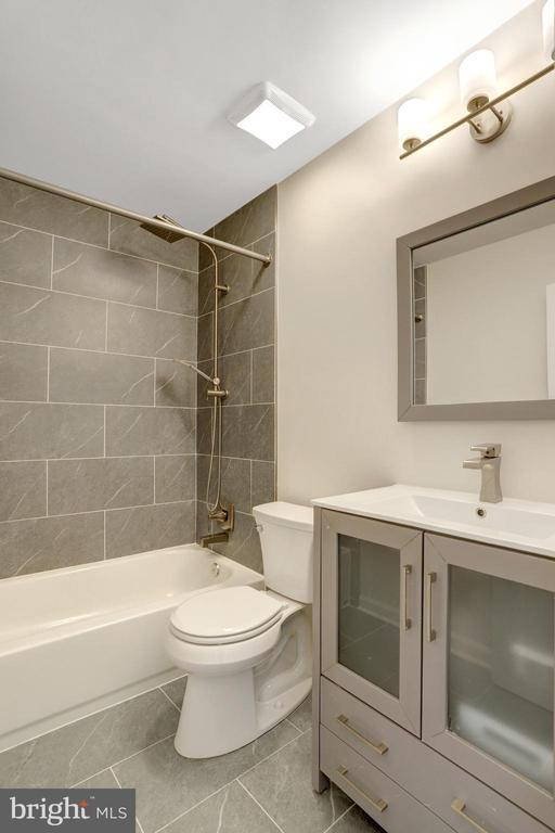 Building Photo - 8070 Powderbrook Ln