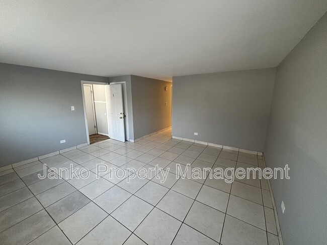 Building Photo - 3406 Warren Ave