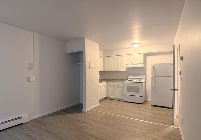 Living Room - Cavanaugh Flatz