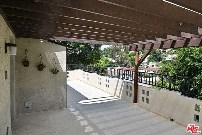 Building Photo - 1546 Westerly Terrace