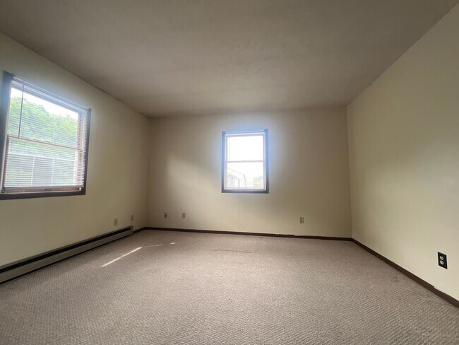 Building Photo - 367 Falling Run Rd