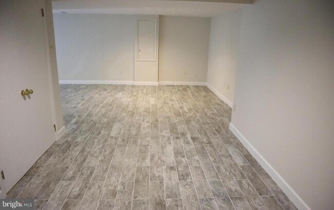 Building Photo - 17105 Thatcher Ct