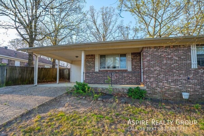 Building Photo - 705 Valerie Dr