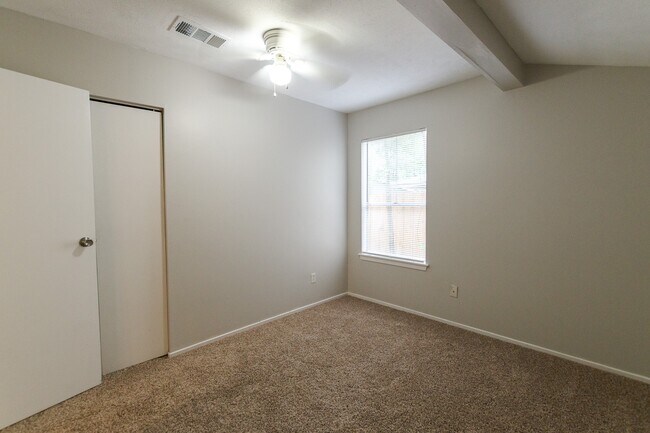 Building Photo - 1603 N Red Cedar Cir