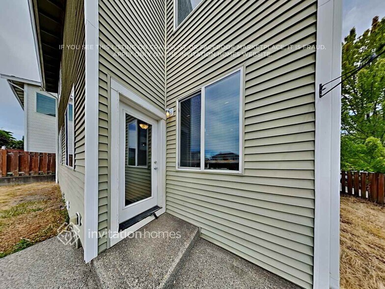 Building Photo - 2330 165th Ave Ct E