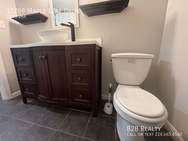 Building Photo - 13709 Maple Leaf Dr