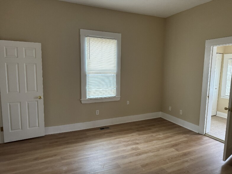 Building Photo - 43 Booker St NW