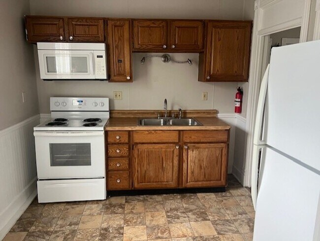 Primary Photo - 307 Lincoln St